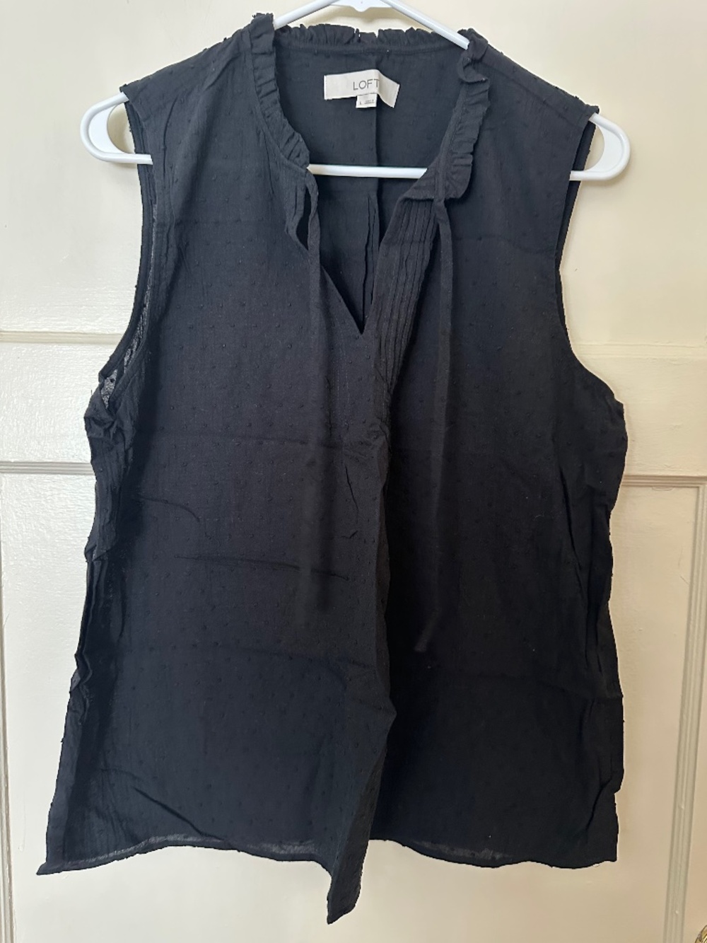 LOFT Sleeveless Black Top Large